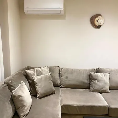 Perfect Location, Calm, Private *